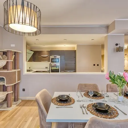 Modern Loft - Bright - Near Valletta Apartment