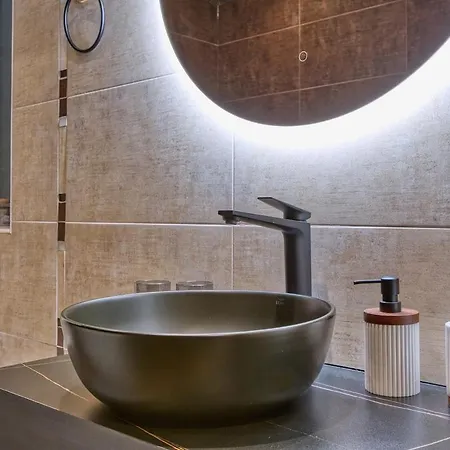 Modern Loft - Bright - Near Valletta * מסידה